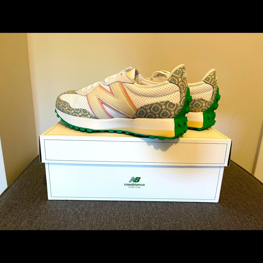 Brand new New Balance Casablanca 327